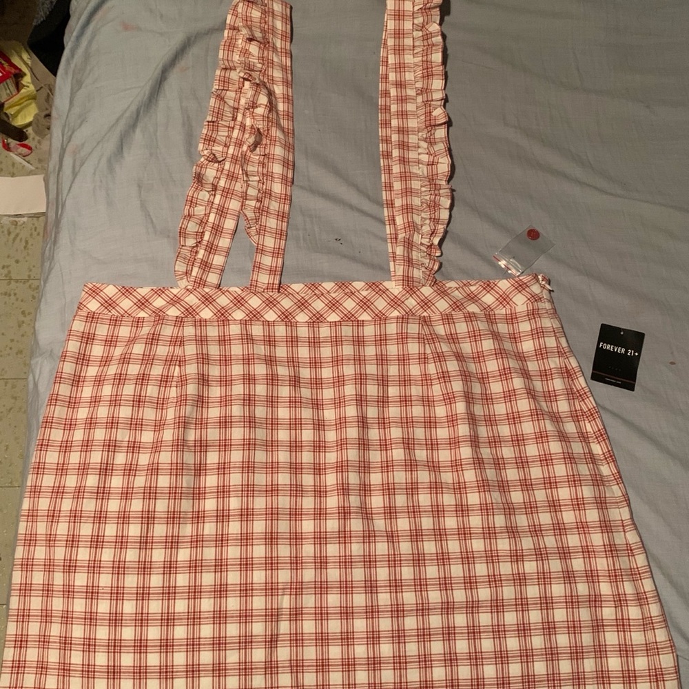 Skirt with suspenders
